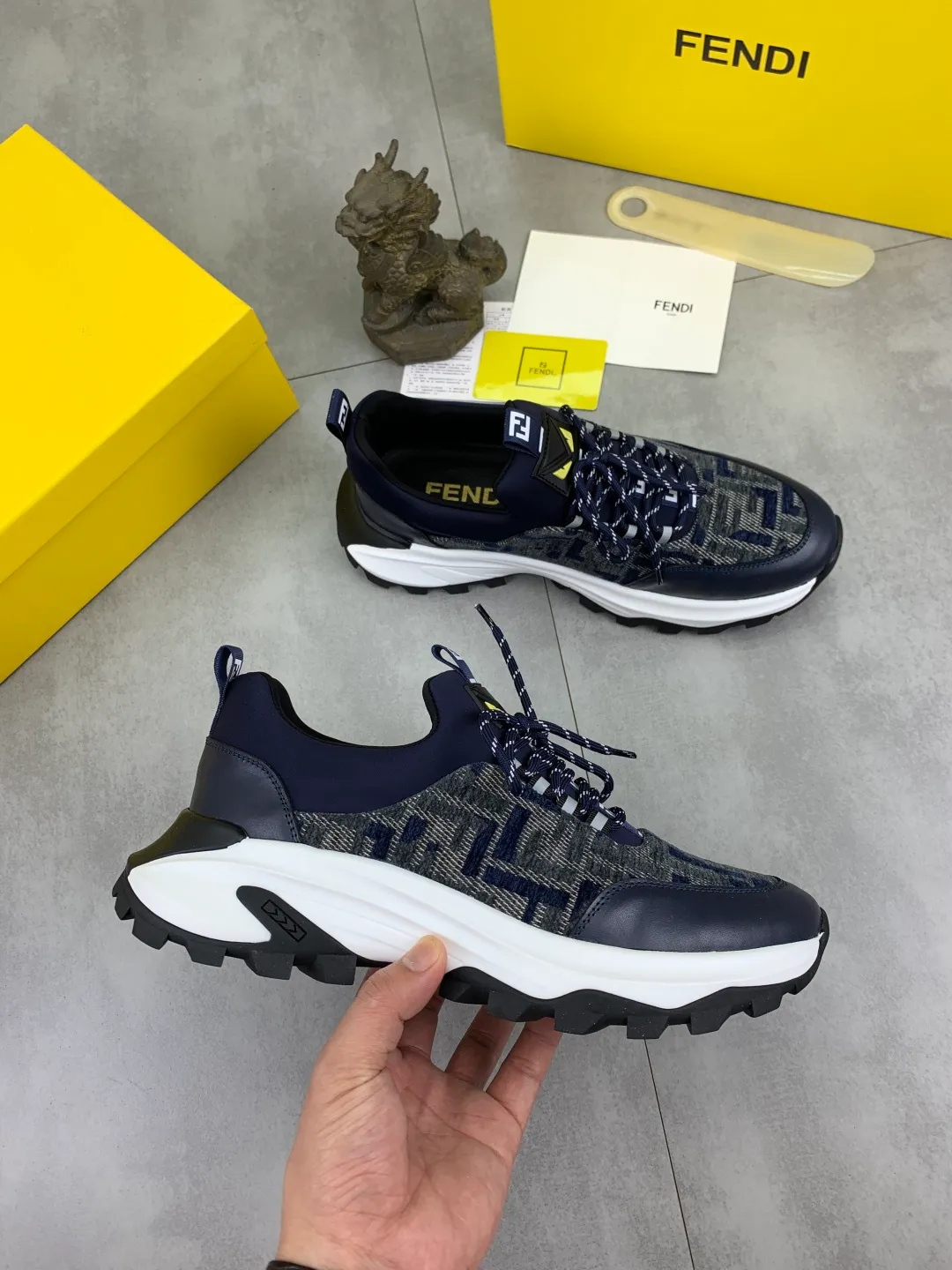 ​Men's shoes 💰P440 💰【New】Little monster 🆘 New FENDI 🕶️🕶️Simple routing effect, showing an elegant and cool driving shoe 🎬Using imported calfskin + first-layer pigskin lining🐂Excellent material🎬Detailed workmanship 🤗Comfortable foot feel➰➰. ​Pair it with any outfit to show your taste and temperament, low-key luxury ♻️Design ​simple and elegant ​noble and fashionable 🍃​Very loved and favored by trendy men 💓❤️Size: 38-44 (45 customized) 3️⃣ colors available